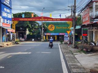 Bán gấp đất thổ cư 195,8m2, giá 2,15 tỷ, cách chợ, trường học, ủy ban chỉ 300 m, sân bay 3,6 km