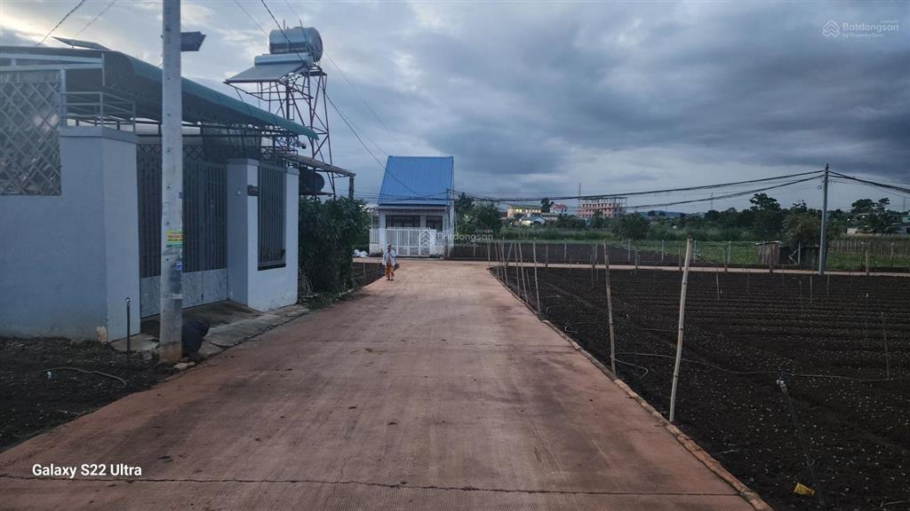 Bán đất đức trọng, lâm đồng. dt 10m x 53,2 m, giá 2,6 tỷ, gần chợ liên nghĩa sân bay liên khương