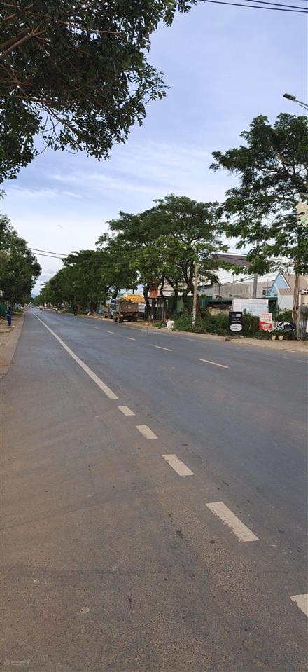 Bán đất nền 430 m2 tại liên nghĩa, đức trọng, gần ql20 chỉ 100m, thổ cư 200m2, giá rẻ chỉ 4 tỷ