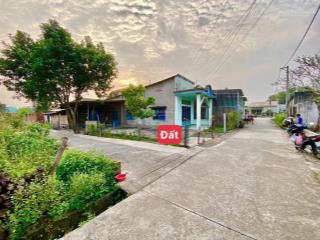 Bán đất nền full thổ cư lô góc 2 mặt tiền hẻm xe hơi 2 chiều giá cực tốt rất đáng để a/c quan tâm