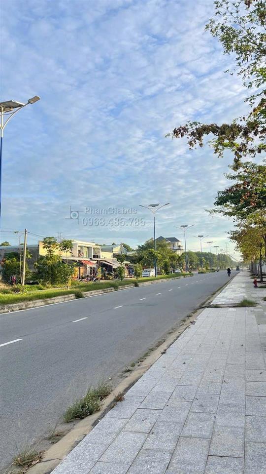 Lô góc duy nhất đường d2 khu uỷ ban phường phú tân (cũ), thành phố mới