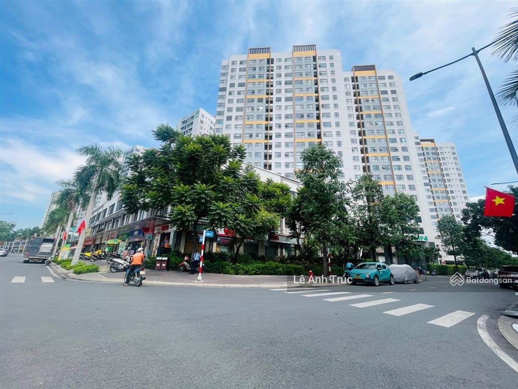 Chính chủ cần bán nhà phố shophouse đã có sổ hồng. sở hữu lâu dài. 2 mặt tiền. khu dân cư đông đúc