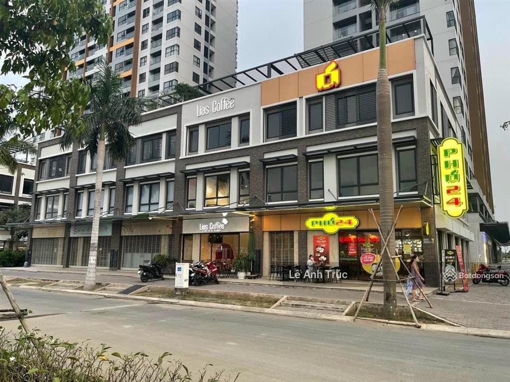 Chính chủ cần bán nhà phố shophouse đã có sổ hồng. sở hữu lâu dài. 2 mặt tiền. khu dân cư đông đúc