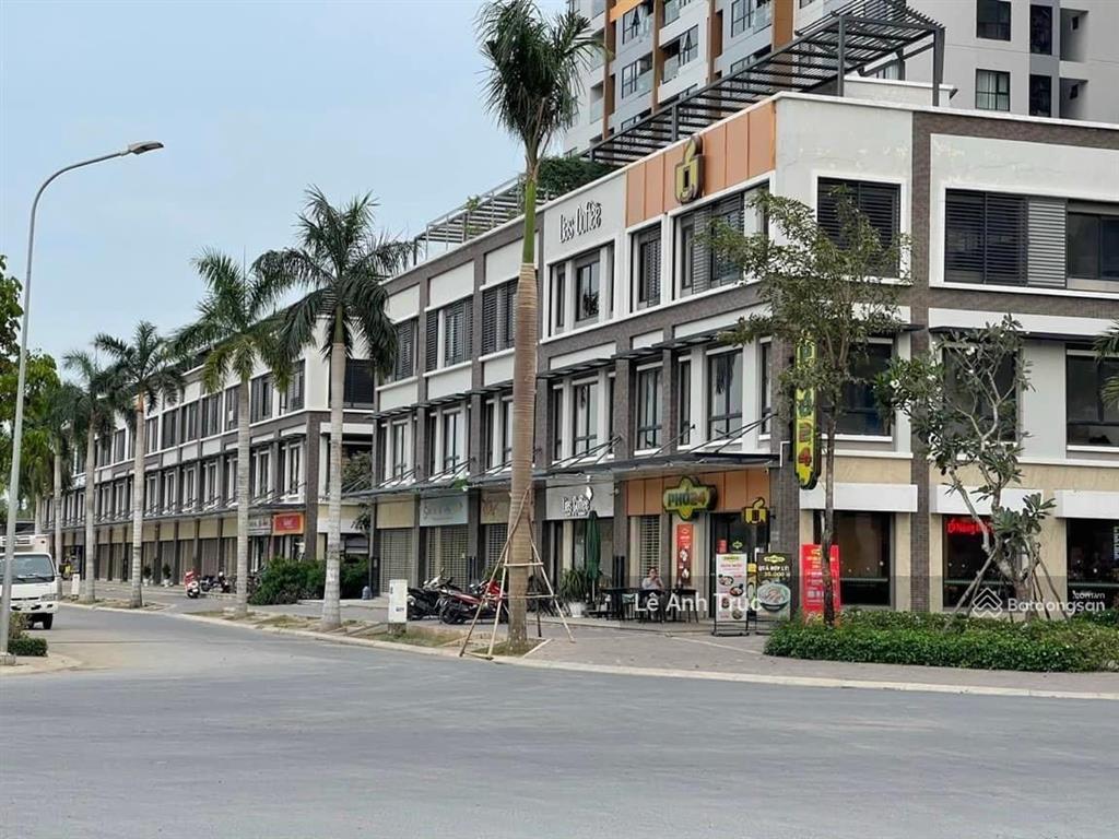 Chính chủ cần bán nhà phố shophouse đã có sổ hồng. sở hữu lâu dài. 2 mặt tiền. khu dân cư đông đúc
