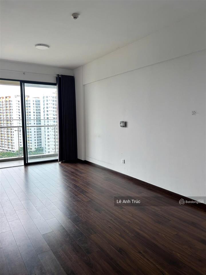 Cần cho thuê căn góc hướng mát. 79m2 mizuki. block mp678. giá 9.5tr.  0906 783 ***