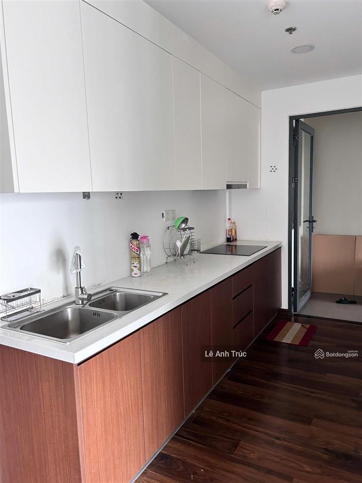 Cần cho thuê căn góc hướng mát. 79m2 mizuki. block mp678. giá 9.5tr.  0906 783 ***