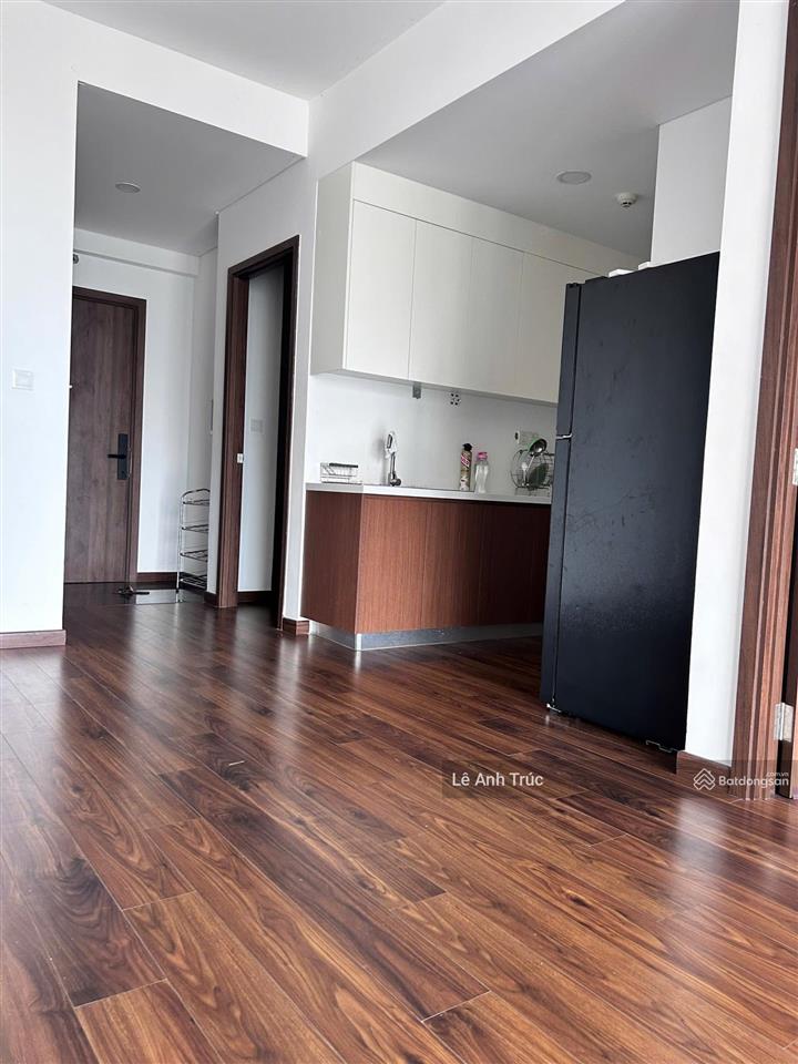 Cần cho thuê căn góc hướng mát. 79m2 mizuki. block mp678. giá 9.5tr.  0906 783 ***