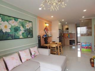 Cần bán 2 phòng ngủ the botanica, dt 73m2, bancol view qk7, hướng nam mát rượi