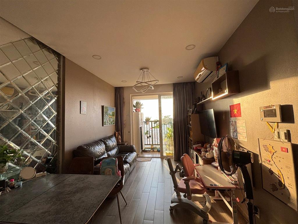 Cần bán nhanh 3 phòng ngủ 83m2 tòa orchard park view, 6,9 tỷ bao tiền ra sổ, giao nhà cơ bản