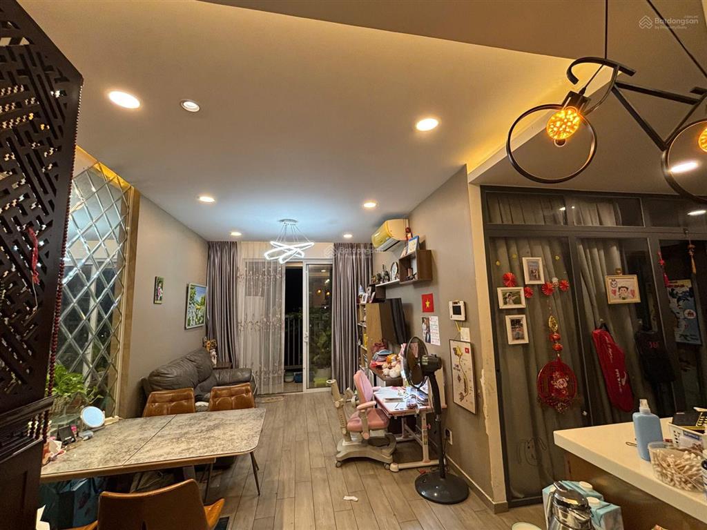 Cần bán nhanh 3 phòng ngủ 83m2 tòa orchard park view, 6,9 tỷ bao tiền ra sổ, giao nhà cơ bản