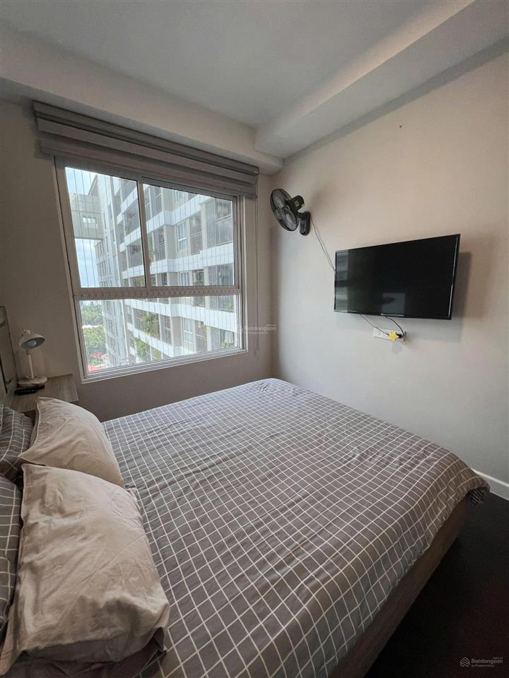 Nhà chính chủ bán căn hộ 2pn, 1wc chung cư golden mansion giá 4,1 tỷ nội thất đẹp, tầng cao