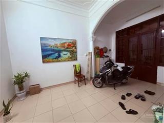 Bán nhà đẹp 2 mặt ngõ phố lạc long quân 40m2 3 tầng, mặt tiền 6.2m 7.4 tỷ gần hồ tây  0934 266 ***