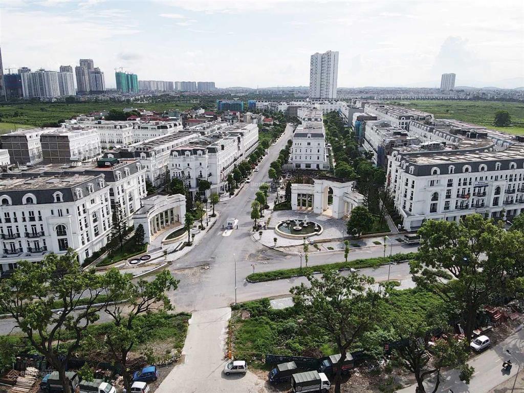 Cắt lỗ, bán gấp căn shophouse đường 21,5 da louis city đại mỗ, dt 120m2  0983 080 ***