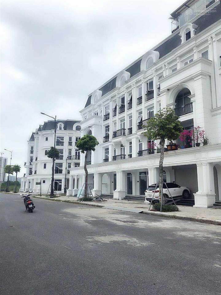 Cắt lỗ, bán gấp căn shophouse đường 21,5 da louis city đại mỗ, dt 120m2  0983 080 ***