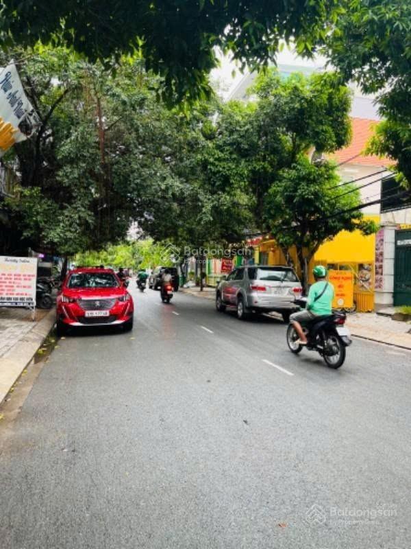 Bán tòa căn hộ dịch vụ q7 mặt tiền đường lớn, 330 triệu/tháng sản phẩm sinh dòng tiền bền vững