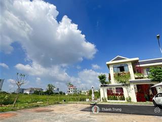 Chính chủ gửi bán nền biệt thự vip 384m2, mặt tiền rộng, sổ sẵn công chứng ngay. giá chỉ 74tr/m2