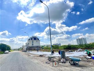 Hàng hot mới ra thị trường. nền góc 2 mặt tiền / trục chính 659 gần the global city giá chỉ 86tr/m2