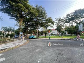 Bán đất biệt thự đã có sẵn sổ hồng riêng tại khu khang điền, lk gia hoà, dt 200m2 giá 75tr/m2