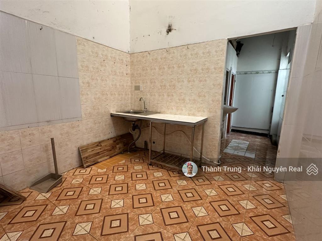 Bán nhà mặt tiền kinh doanh ngay tây hoà  đỗ xuân hợp. dt 6m x 20m. 118m2. giá chỉ 9,5 tỷ còn tl