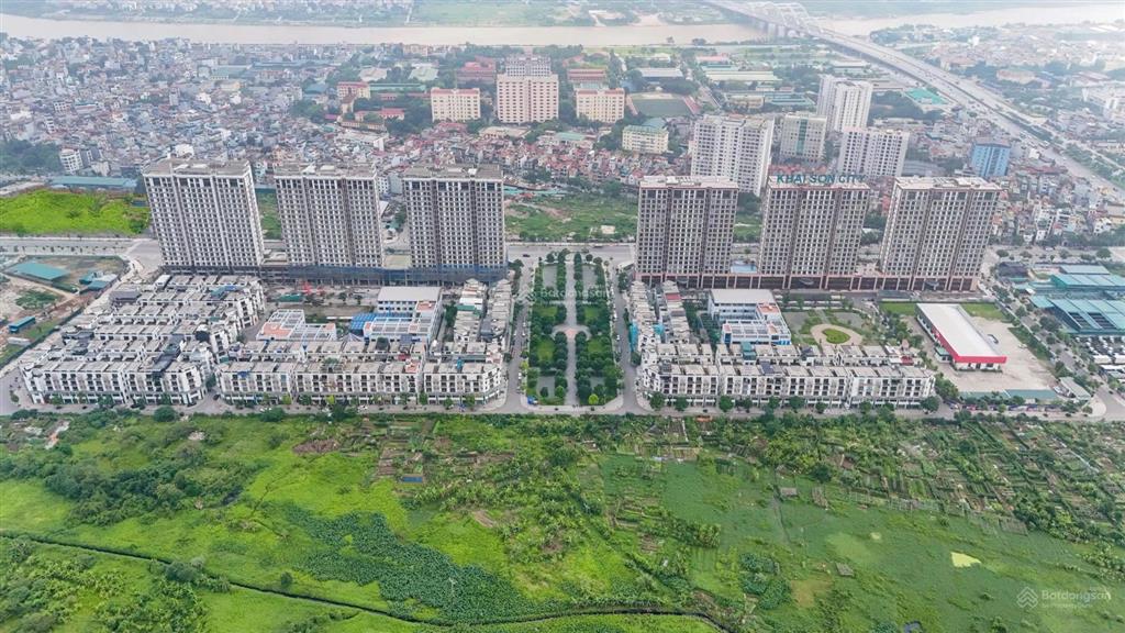 Chính chủ bán căn 96,87m2 (0308) view hồ 8 tỷ vnd bao thuế phí, 96,87m2, 3pn, 2wc 0982 998 ***
