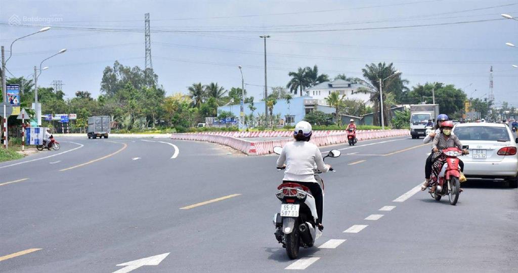 Giảm hơn 1 tỷ cho đất tuyến tránh thốt nốt cần thơ mặt tiền 35m hơn 7000m2 giá đầu tư đã bơm cát