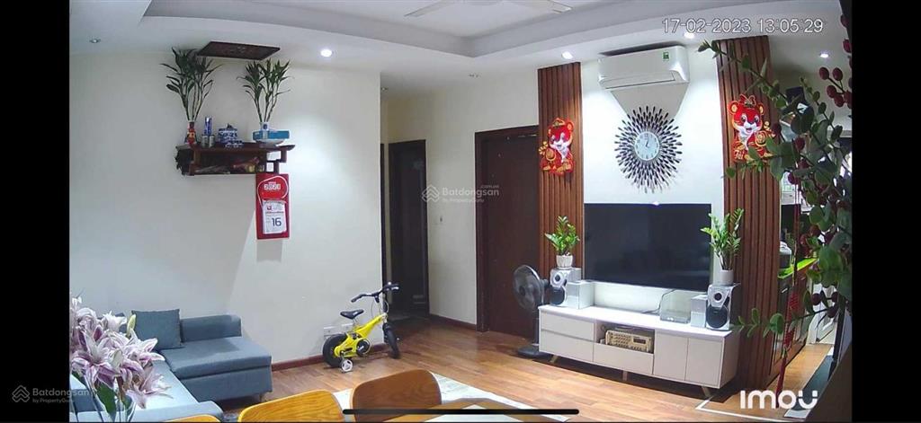 Tôi cần bán gấp căn hộ chung cư ct5 xa la, 72m2 cửa đông bắc  0333 672 ***