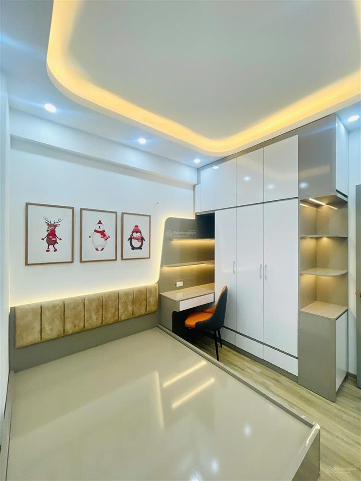 Bán nhanh căn hộ hàng hiếm tòa ct2, 2 ngủ, 2vs dt 64m2 ban công đông nam thoáng mát kđt xa la