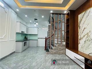 Bán nhà thạch bàn 35m2 4,5 tầng full nội thất giá 5,5 tỷ (có thương lượng)