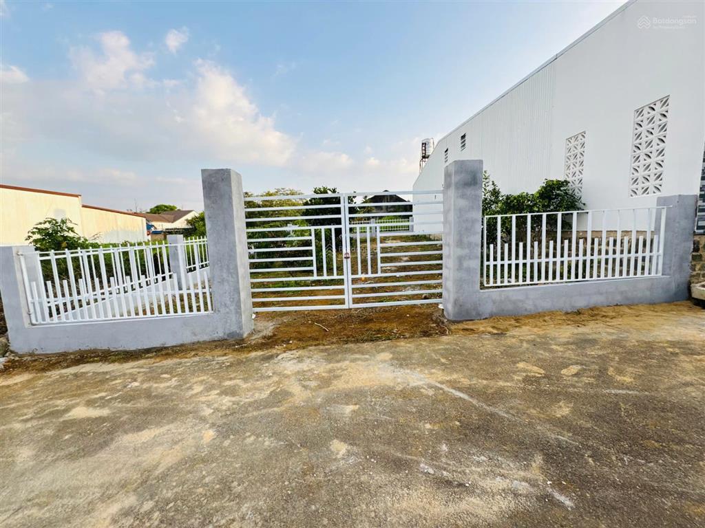 Bán đất bảo lộcdt 209m2 ngang 10m thổ cư 100m2 ngay chợ tân bùi cách trần phú quốc lộ 20 chỉ 500m