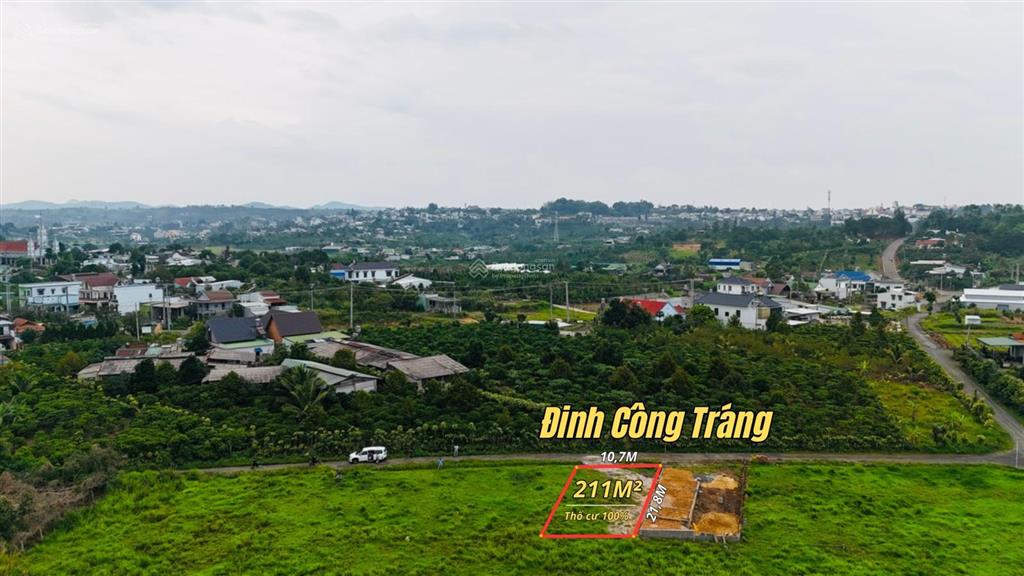Bán đất bảo lộc dt 211m2 ngang 10m full thổ cư ngay đinh công tráng đối diện chợ tân bùi gần ql20