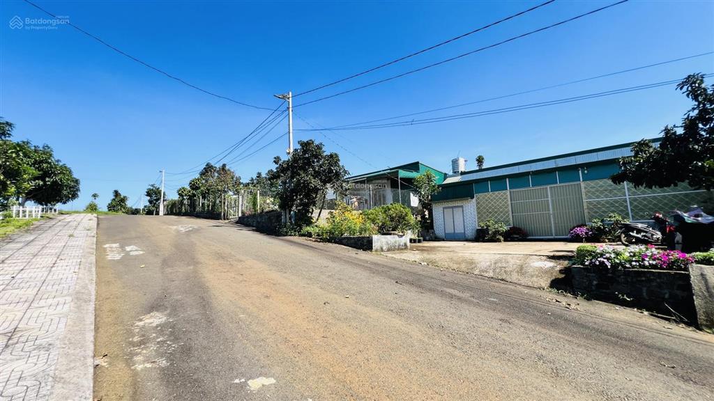 Bán đất bảo lâm lô 1 ngang 5m giá 850tr và lô 2 ngang 10m giá 1tỷ590 tặng cổng rào sắt full đất