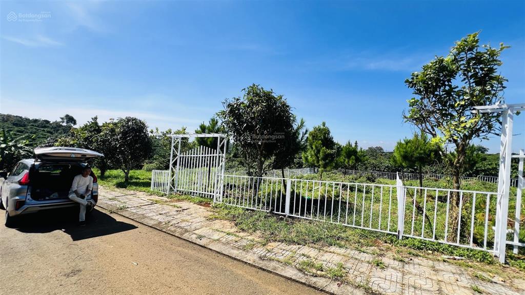 Bán đất bảo lâm lô 1 ngang 5m giá 850tr và lô 2 ngang 10m giá 1tỷ590 tặng cổng rào sắt full đất