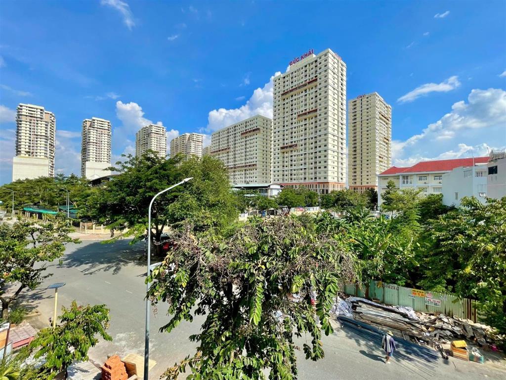 Chính chủ hạ giá bán nhà mặt phố đường d1, tân mỹ, quận 7, tp. hcm, 15 tỷ, 200m2 sd  hot