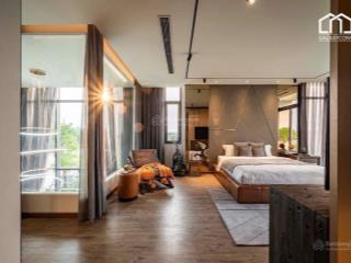 Tôi cần bán gấp căn biệt thự đơn lập sông nine south estates 368m2 59tỷ.  0965 645 ***