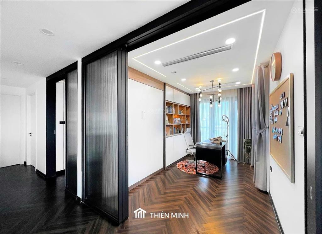 Chuyển công tác cần bán gấp căn hộ cao cấp eaton park gamuda q2 103m2 15,2ty  0965 645 ***