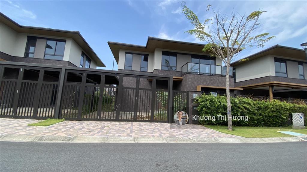 Biệt thự 225m2 tại waterpoint giá hợp lý view kênh đào