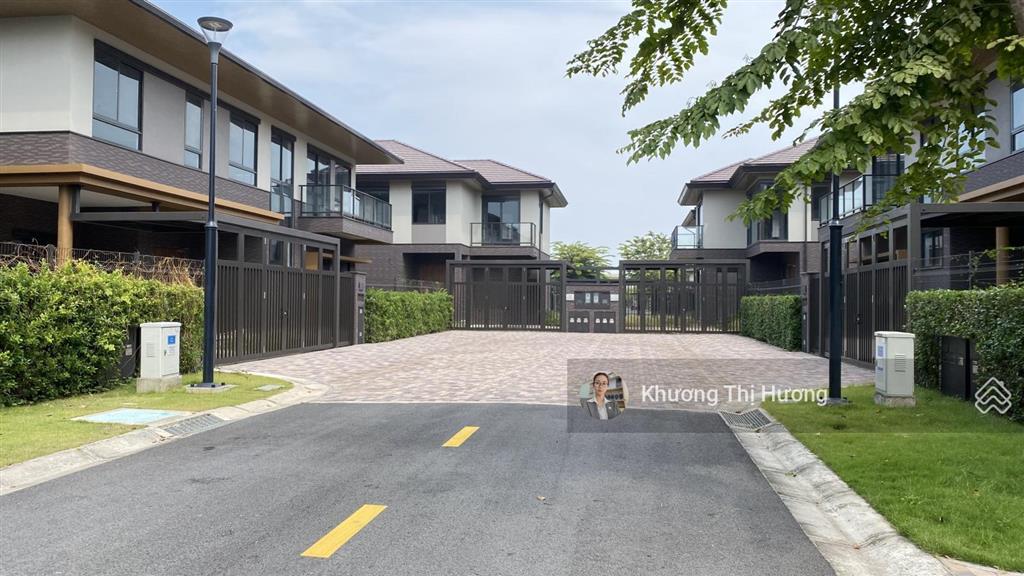 Biệt thự 225m2 tại waterpoint giá hợp lý view kênh đào