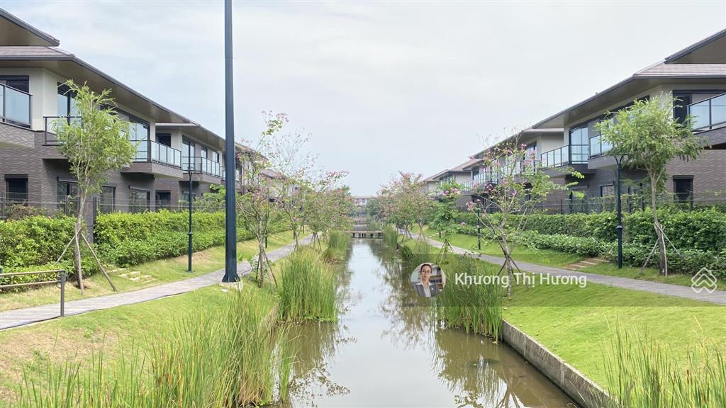 Biệt thự góc đường gần công viên ven sông và gần kênh đào 262m2