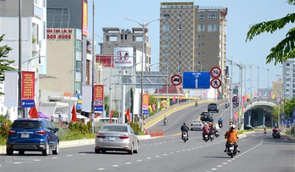 Bán nhà kinh doanh mặt tiền đường 2/9 hải châu đà nẵng 125m2