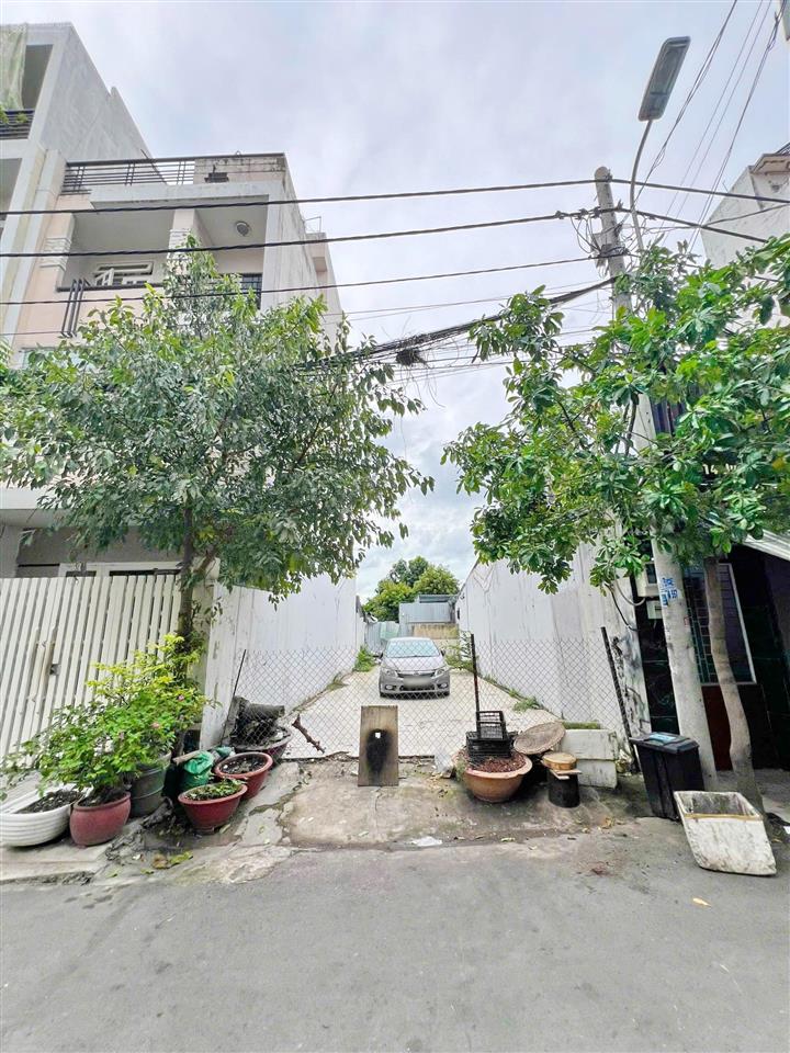 Hàng thơm đất mặt tiền đường số cách lâm văn bền chỉ 50m giá tốt