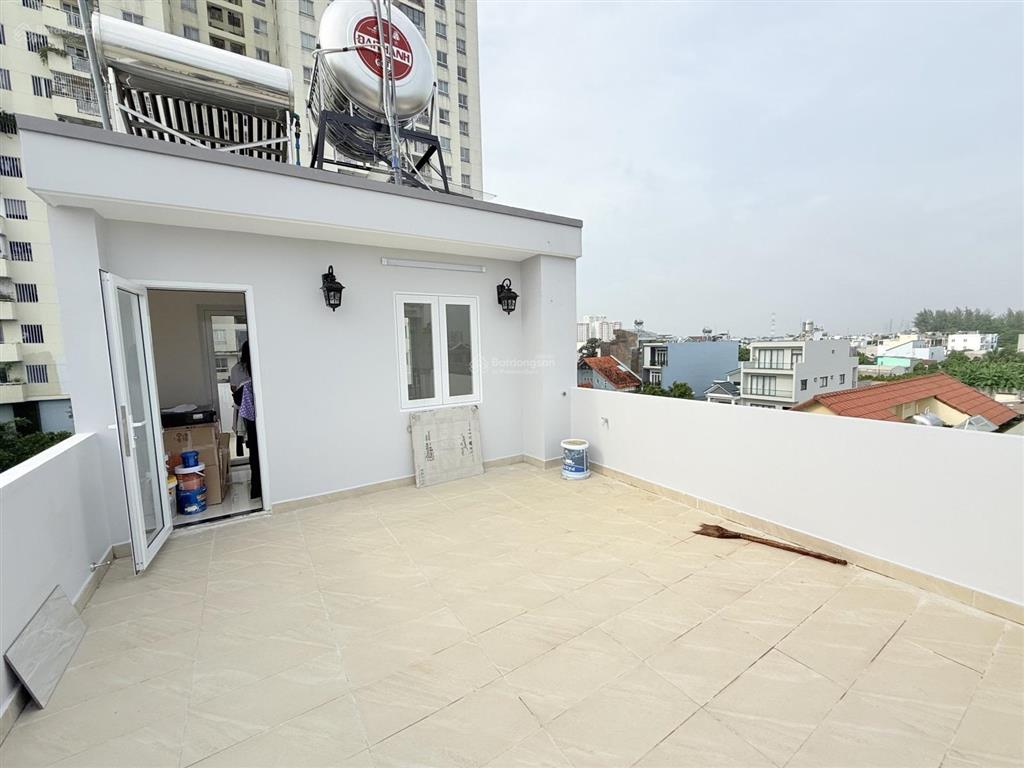 Giảm mạnh 400tr bán nhà 4tầnghẻm xe hơi đường linh đông  4.5x11.3, giá 6tỷ780  0903 353 ***