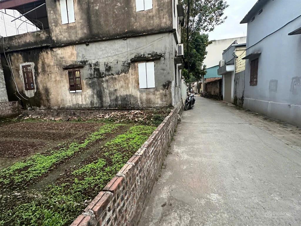 Chính chủ bán đất cực đẹp Tô Hiệu (làng mui) ô tô đỗ vào thuộc xã Chương dương