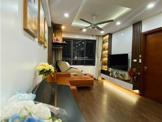 Tôi cần bán chung cư ngõ 2 nguyễn hoàng,dt 100m2, ko sổ đỏ, chỉ có hđmb, 3 ngủ, 2vs, đã sửa, giá 4t