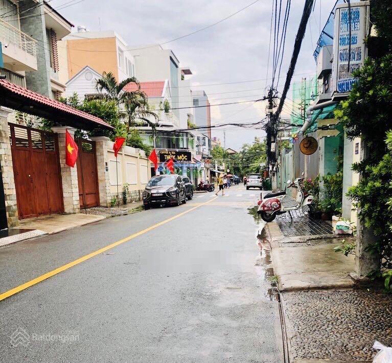 Cho thuê nhà yy hồng lĩnh, p.15, q10. dt 4(nở hậu 8m) x 25m, 1 trệt 3 lầu st. khu cư xá bắc hải