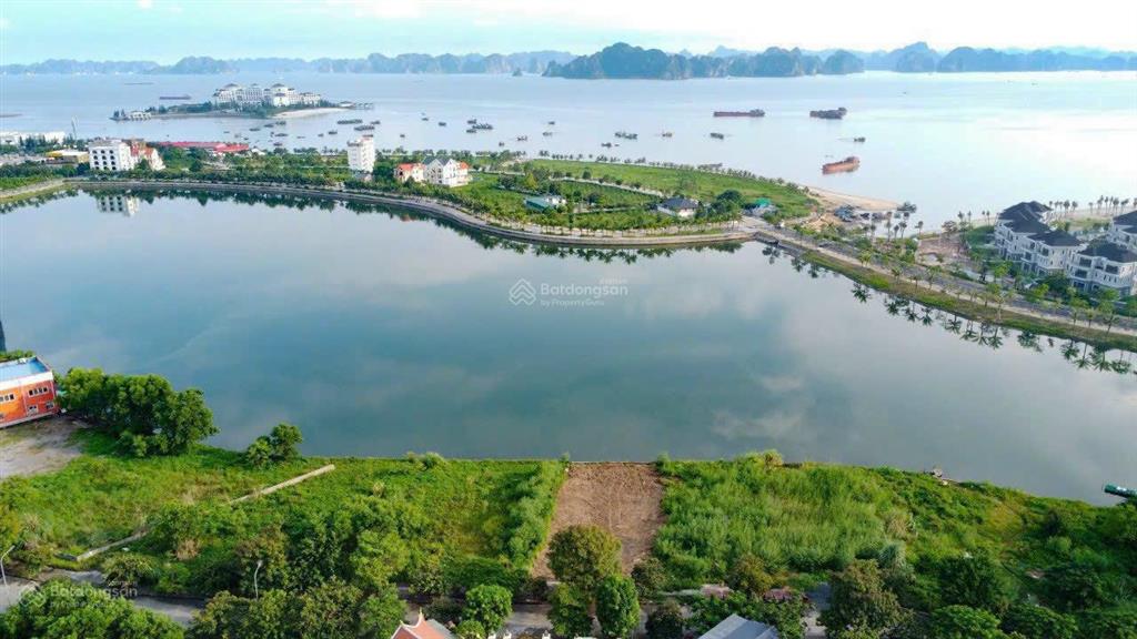 Bán đất khách sạn mặt biển bãi cháy, diện tích ~4000m2 vị trí mặt biển kđt mới cái dăm