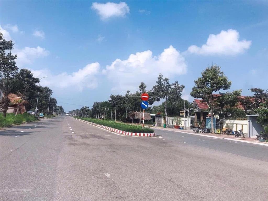 Đất mặt tiền hùng vương tt. long hải, long điền brvt  0932 698 ***