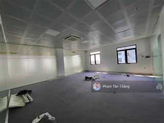 Cho thuê 50m2 tòa nhà văn phòng mặt đường lê hồng phong, hiện trạng mới, miễn phí để xe