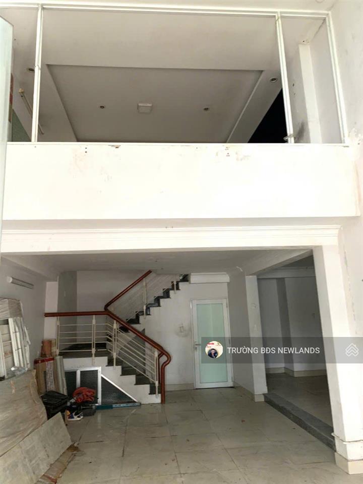 Bán nhà 2 mặt tiền đường ngô quyền gần cầu trần thị lý vị trí kinh doanh tốt