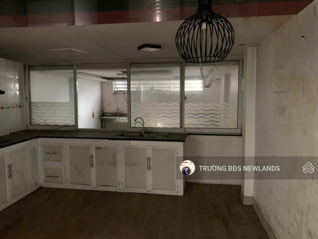Bán nhà 2 mặt tiền đường ngô quyền gần cầu trần thị lý vị trí kinh doanh tốt