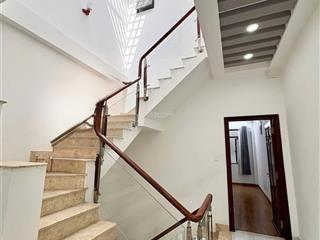 Bán nhà mặt tiền đường d4 khu d2d 71m21tret2lau sổ thổ cư hoàn công gia 8,7tỷ  0794 290 ***